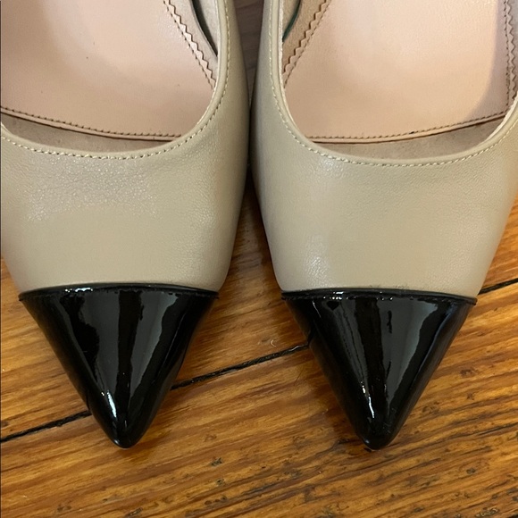 Ally Bossy Beige Leather Cap Toe Lower Block Heel Pump - Picture 5 of 9